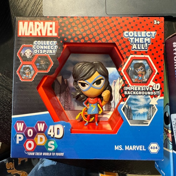 Marvel Other - PODS 4D Marvel Ms.Marvel, Unique Connectable Collectable Bobble-Head Figure